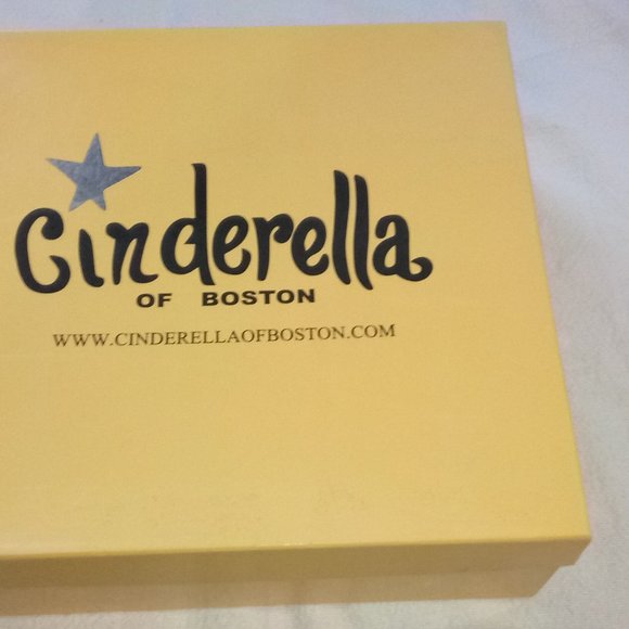 Wedges New in Box - Picture 4 of 5